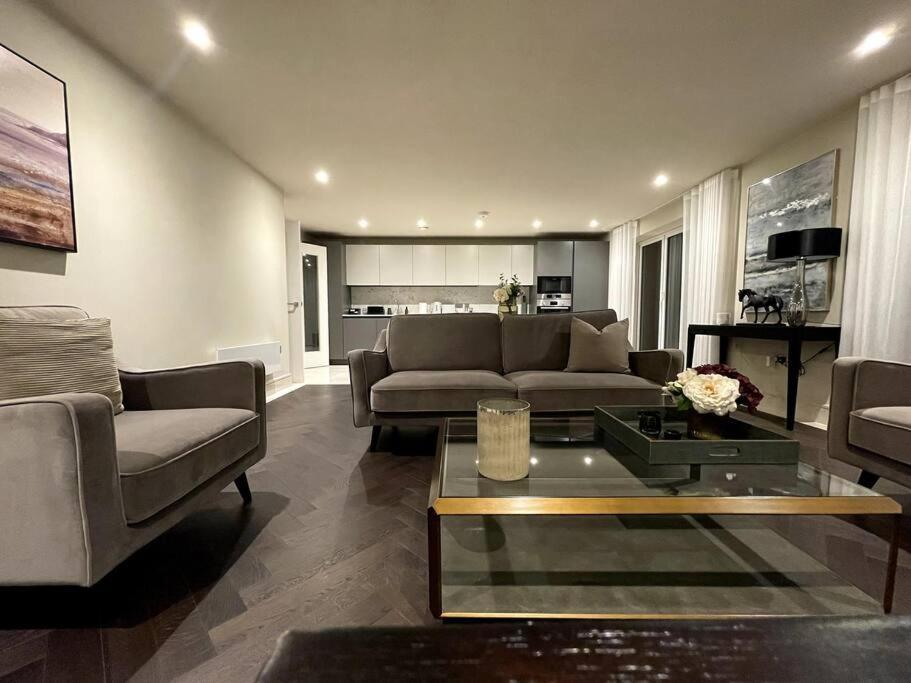 2Br Urban Vista Retreat Chcl F7 Lejlighed Chigwell Eksteriør billede
