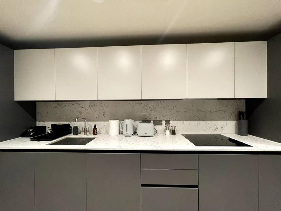 2Br Urban Vista Retreat Chcl F7 Lejlighed Chigwell Eksteriør billede